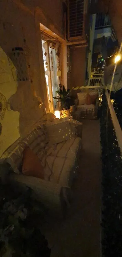 Sea View Across The Golden Bay Beach, Cosy Sunny, Spacious Apartment In Aretsou Kalamaria Thessaloniki Griechenland