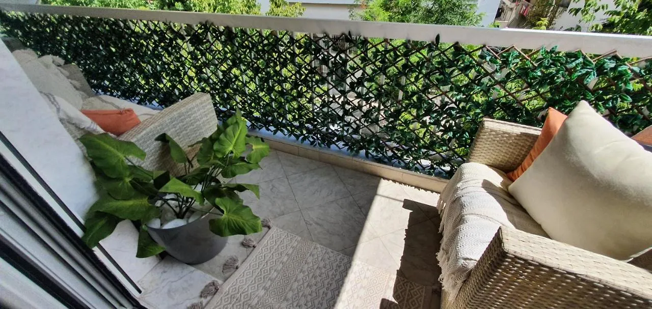 Sea View Across The Golden Bay Beach, Cosy Sunny, Spacious Apartment In Aretsou Kalamaria Saloniki