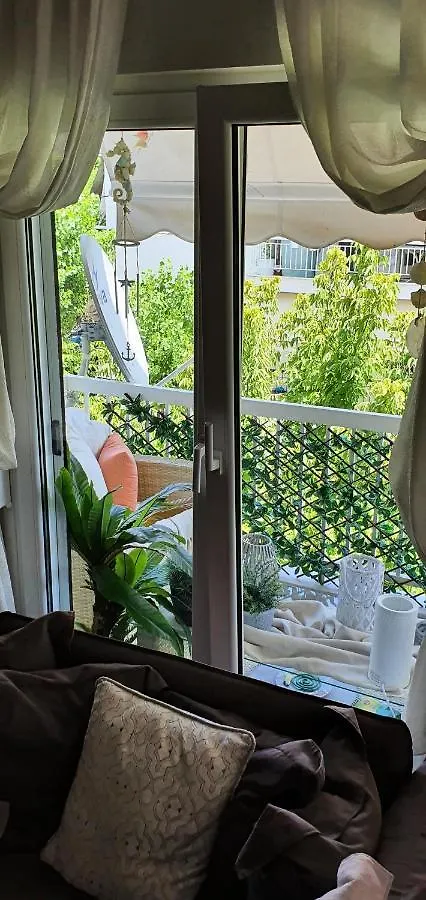 Sea View Across The Golden Bay Beach, Cosy Sunny, Spacious Apartment In Aretsou Kalamaria Saloniki Grecja