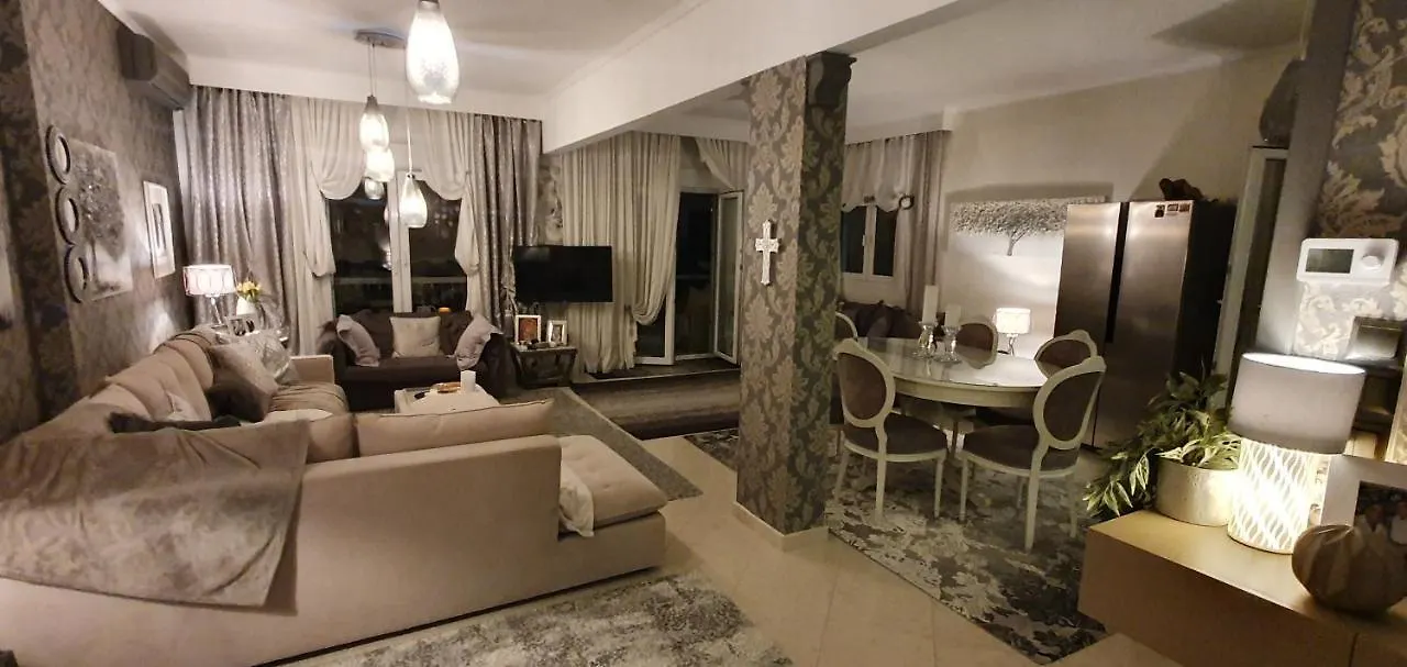 Sea View Across The Golden Bay Beach, Cosy Sunny, Spacious Apartment In Aretsou Kalamaria Saloniki
