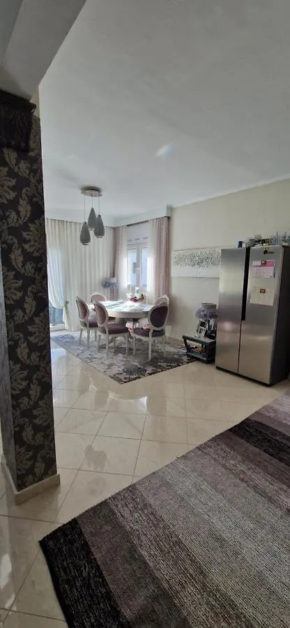 Sea View Across The Golden Bay Beach, Cosy Sunny, Spacious Apartment In Aretsou Kalamaria Saloniki Grecja