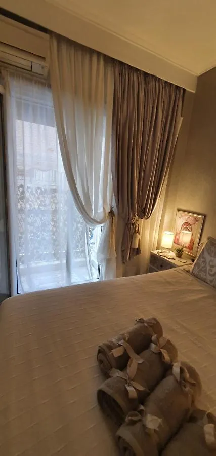 Sea View Across The Golden Bay Beach, Cosy Sunny, Spacious Apartment In Aretsou Kalamaria Saloniki