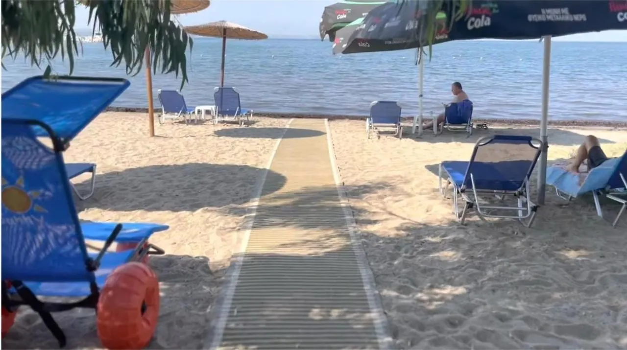 Sea View Across The Golden Bay Beach, Cosy Sunny, Spacious Apartment In Aretsou Kalamaria Saloniki 0*,