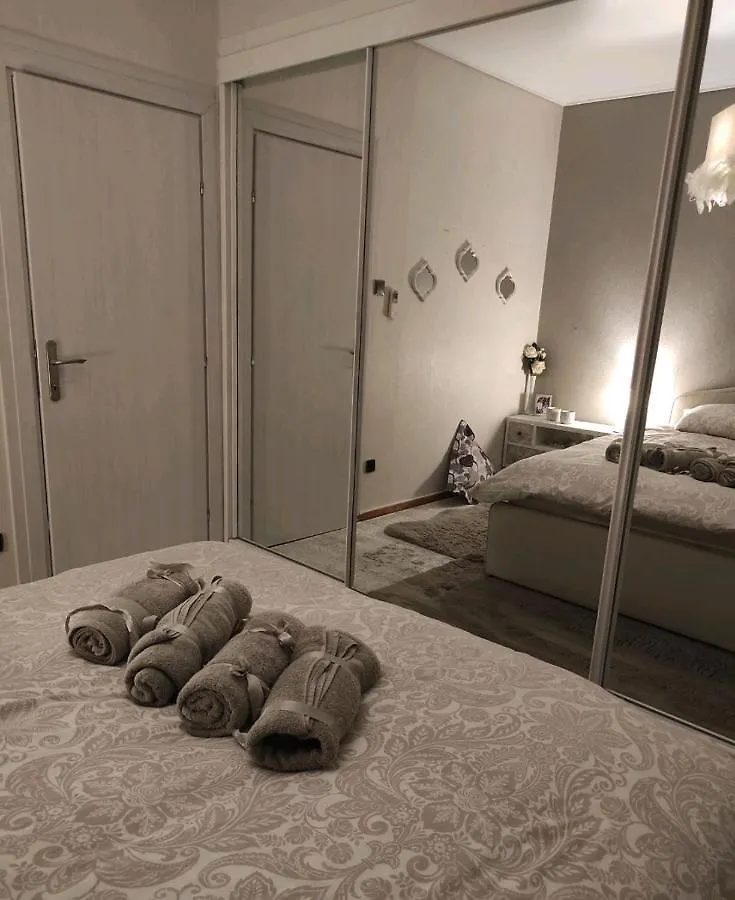 Sea View Across The Golden Bay Beach, Cosy Sunny, Spacious Apartment In Aretsou Kalamaria Saloniki